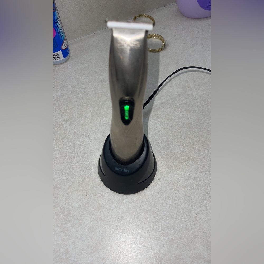 Andis edging machine comes with a new head